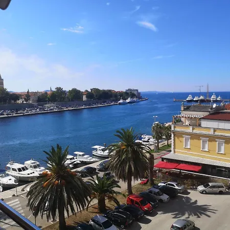 L'aurora Luxury Apartment