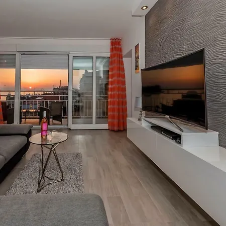 L'aurora Luxury Apartment *