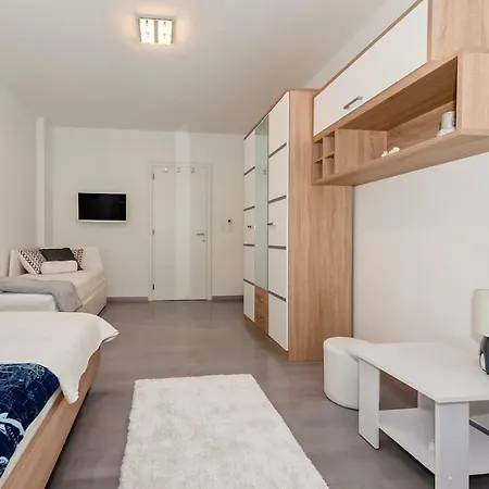 L'aurora Luxury Apartment